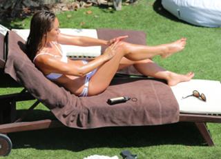 Myleene Klass feet photo thumbnail