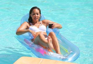 Myleene Klass feet photo thumbnail
