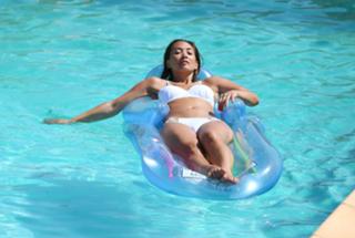 Myleene Klass feet photo thumbnail