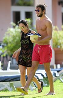 Myleene Klass feet photo thumbnail