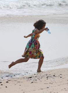 Myleene Klass feet photo thumbnail