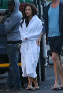 Myleene Klass feet photo thumbnail
