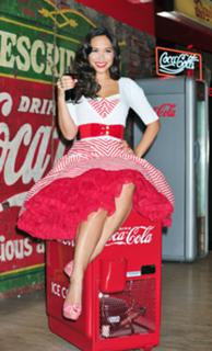 Myleene Klass feet photo thumbnail