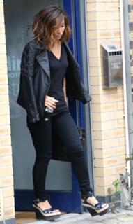 Myleene Klass feet photo thumbnail