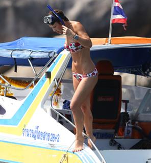 Myleene Klass feet photo thumbnail