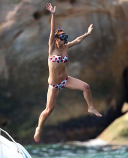 Myleene Klass feet photo thumbnail