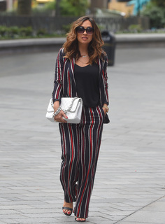 Myleene Klass feet photo thumbnail