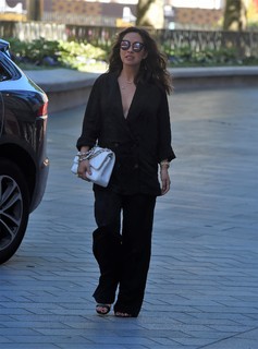 Myleene Klass feet photo thumbnail