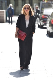 Myleene Klass feet photo thumbnail