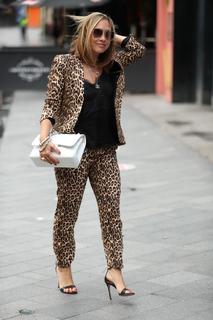 Myleene Klass feet photo thumbnail