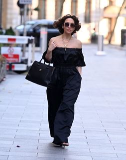 Myleene Klass feet photo thumbnail