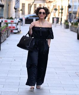 Myleene Klass feet photo thumbnail