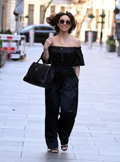 Myleene Klass feet photo thumbnail