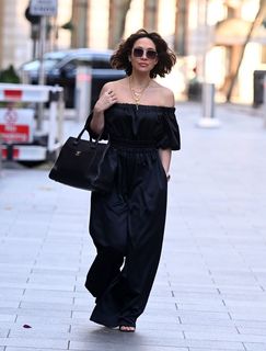 Myleene Klass feet photo thumbnail