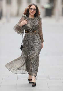 Myleene Klass feet photo thumbnail