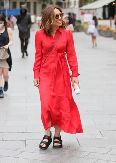 Myleene Klass feet photo thumbnail