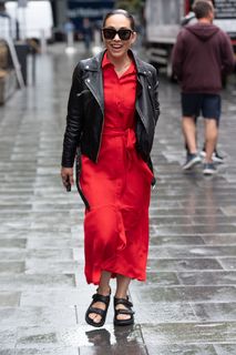 Myleene Klass feet photo thumbnail