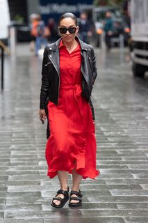 Myleene Klass feet photo thumbnail