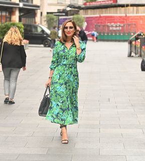 Myleene Klass feet photo thumbnail