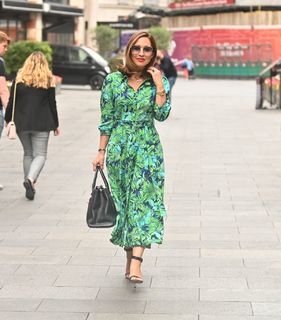 Myleene Klass feet photo thumbnail