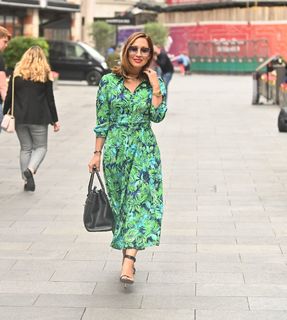 Myleene Klass feet photo thumbnail