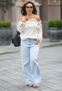 Myleene Klass feet photo thumbnail