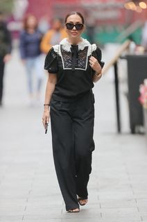 Myleene Klass feet photo thumbnail