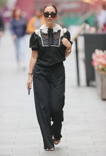 Myleene Klass feet photo thumbnail
