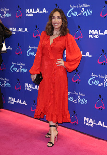 Myleene Klass feet photo thumbnail