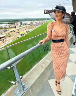 Myleene Klass feet photo thumbnail