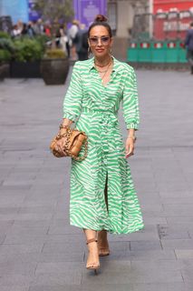 Myleene Klass feet photo thumbnail
