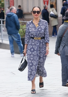 Myleene Klass feet photo thumbnail
