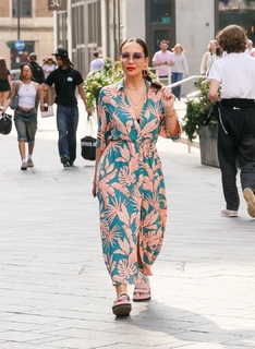 Myleene Klass feet photo thumbnail