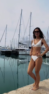 Myleene Klass feet photo thumbnail