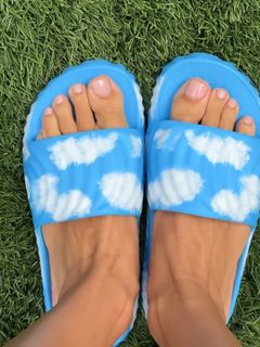 Myleene Klass feet photo 1