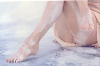 Mylène Farmer feet photo thumbnail