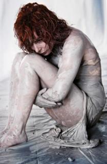 Mylène Farmer feet photo thumbnail