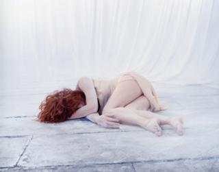 Mylène Farmer feet photo thumbnail