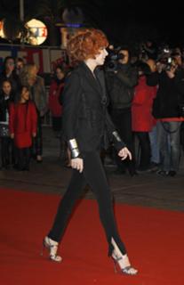 Mylène Farmer feet photo thumbnail