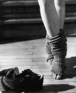Mylène Farmer feet photo thumbnail