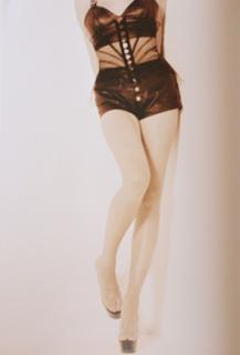 Mylène Farmer feet photo thumbnail