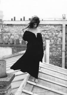 Mylène Farmer feet photo thumbnail