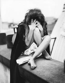 Mylène Farmer feet photo thumbnail