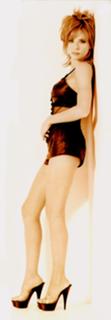 Mylène Farmer feet photo thumbnail