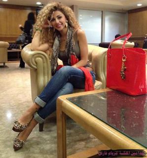 Myriam Fares feet photo thumbnail