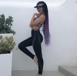 Myriam Fares feet photo thumbnail