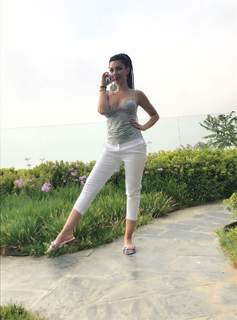 Myriam Fares feet photo thumbnail