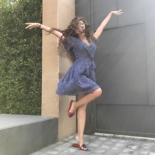 Myriam Fares feet photo thumbnail