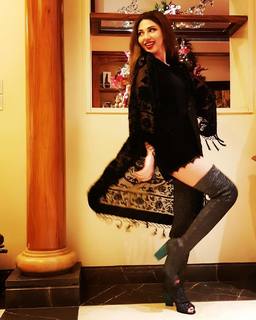 Myriam Fares feet photo thumbnail