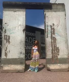 Myriam Fares feet photo thumbnail